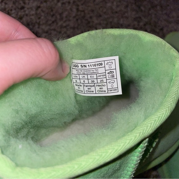 UGG Green Classic Ultra Mini - Picture 4 of 5